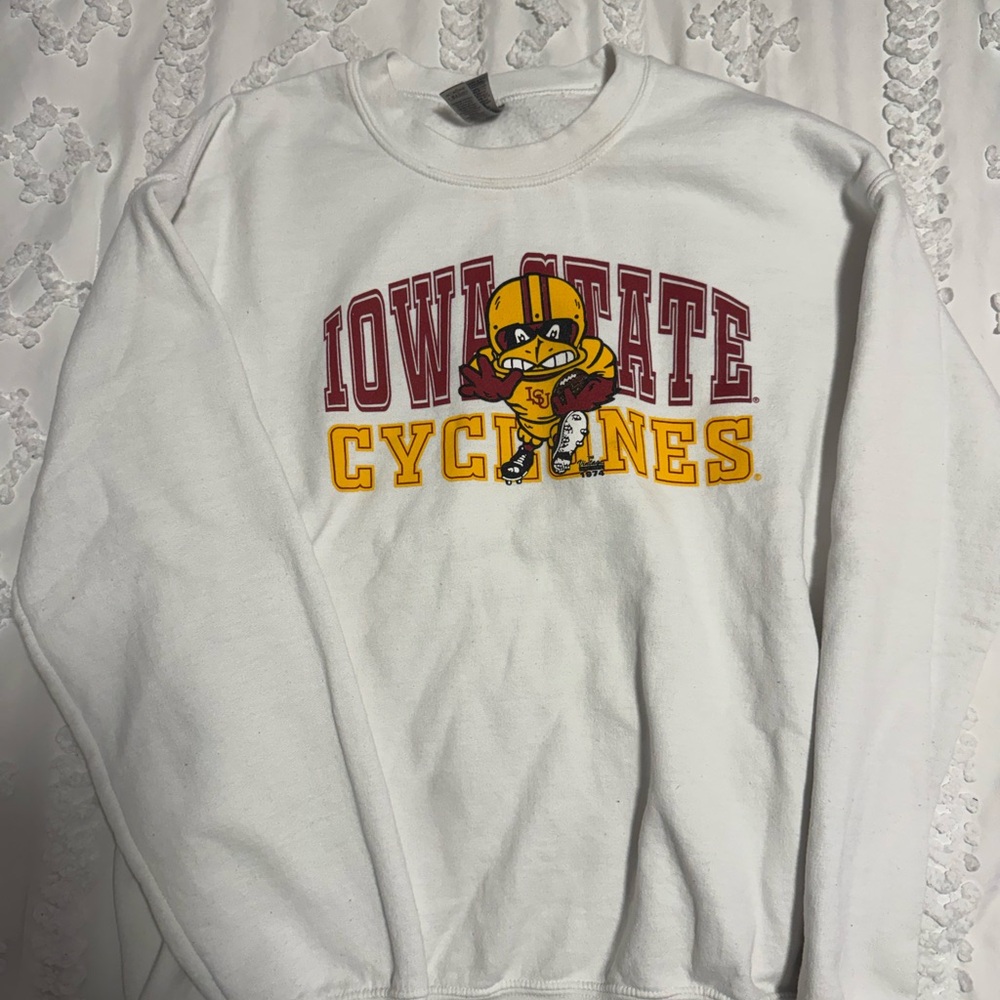 Gildan Heavy Blend White Sweatshirt